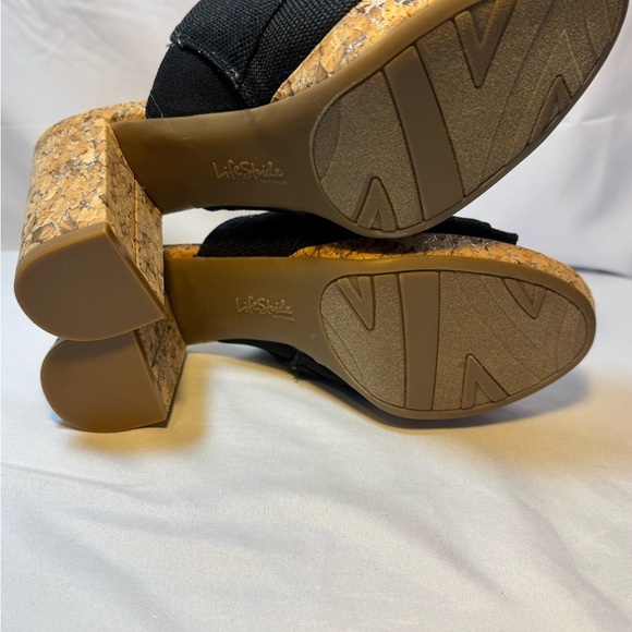 Life Stride Black Wedge Sandals Size 6.5 – Cork Heel, Open Toe, New - Picture 8 of 9